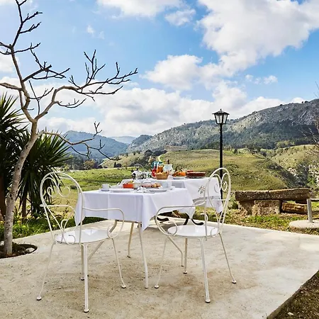 Helimos Segesta Temple-castellammare Couette-café