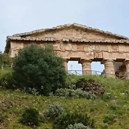 Helimos Segesta Temple-castellammare Couette-café *