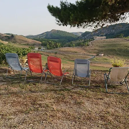 ベッド・アンド・ブレックファスト Helimos With Segesta Temple View Near Castellammare Del Golfo カラタフィーミ