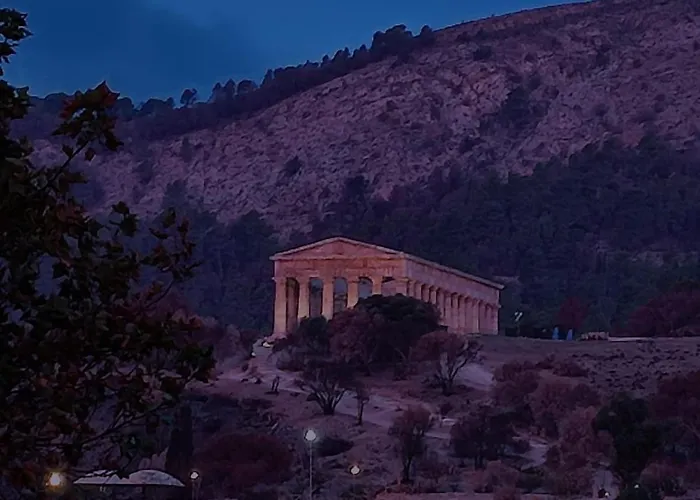 ベッド・アンド・ブレックファスト Helimos With Segesta Temple View Near Castellammare Del Golfo